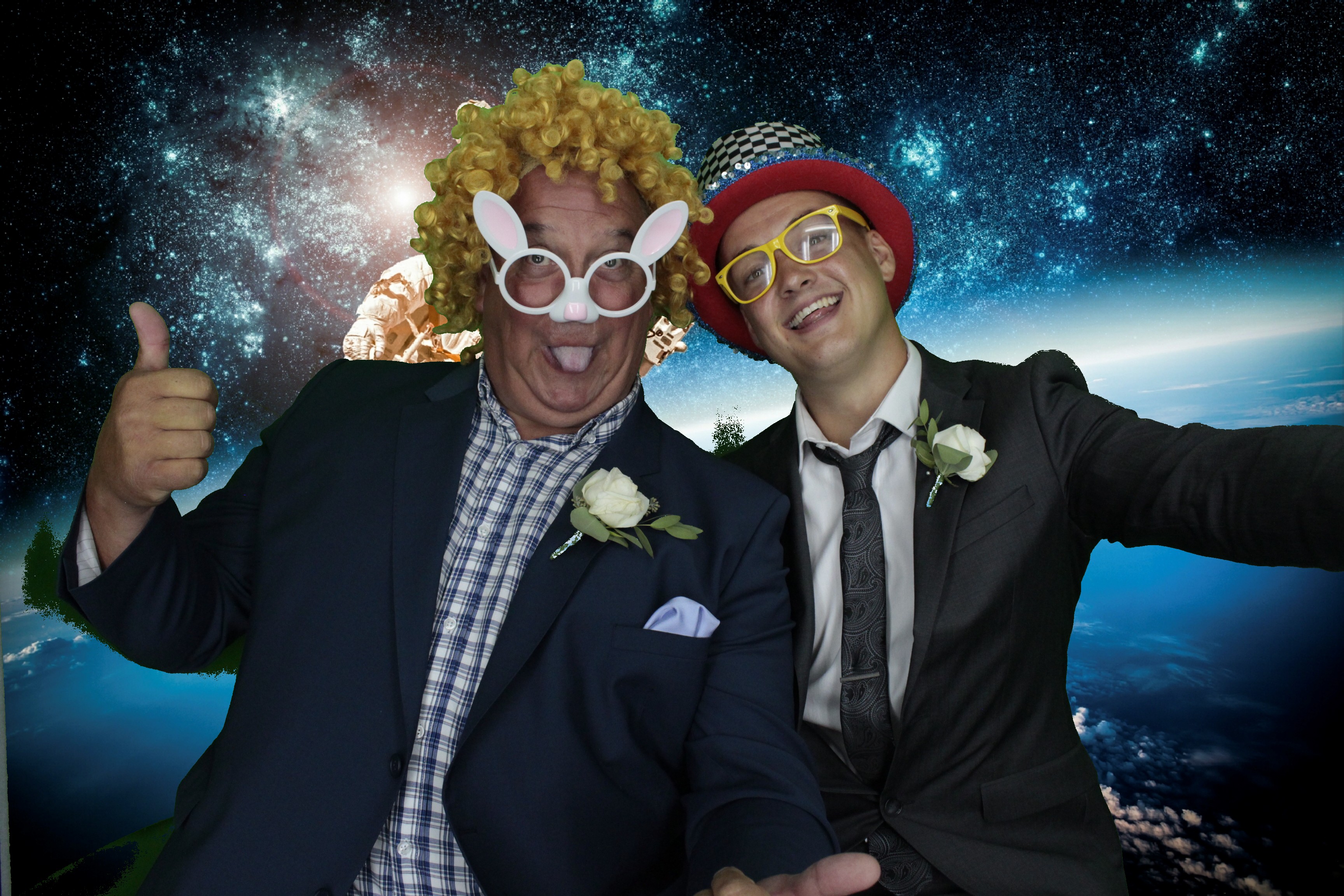 Mr & Mrs Harvey | View more photos from the event at gallery.myphotoboothexperience.co.uk/u/MyPhotoBoothExperienceLtd/Mr-Mrs-Harvey